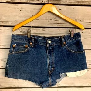 Levi Jean short shorts